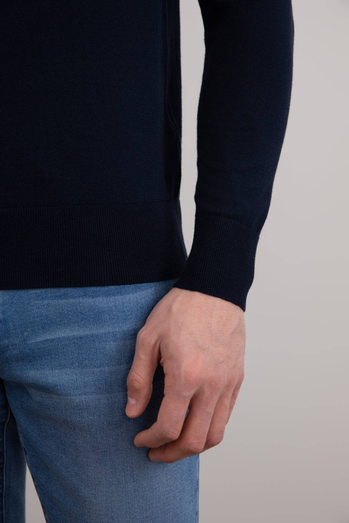 Navy Lightweight Crewneck Sweater - Tour&Tate