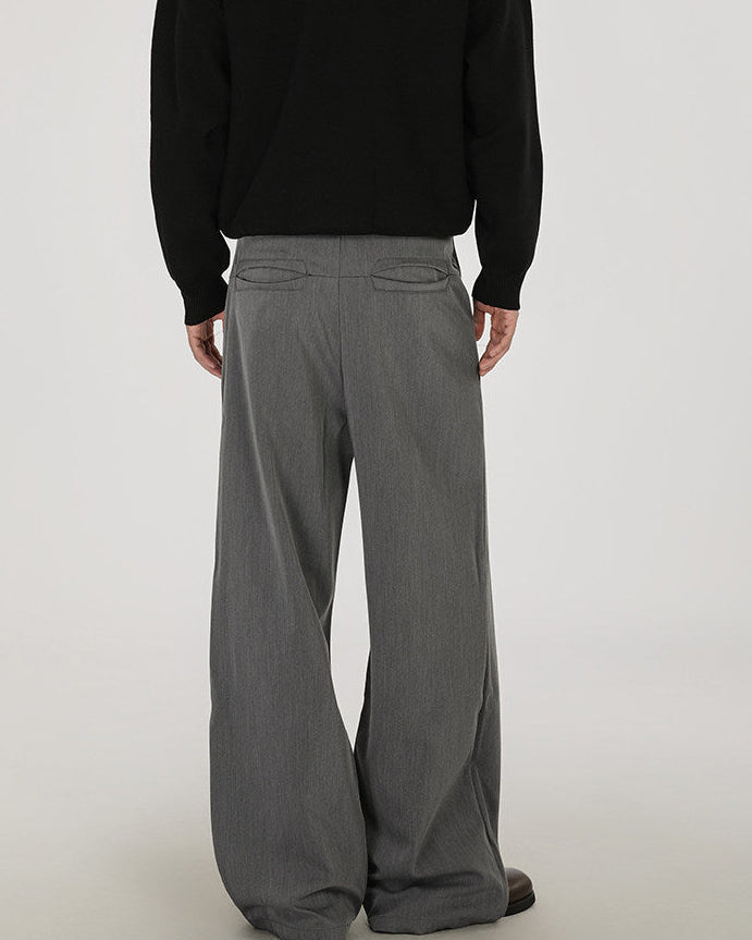 Relaxed Fit Pleated Trousers