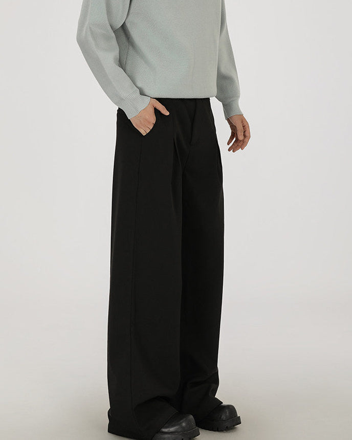 Relaxed Fit Pleated Trousers
