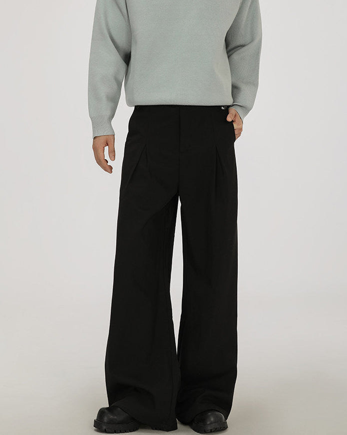 Relaxed Fit Pleated Trousers