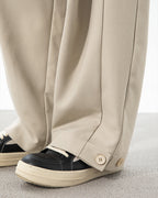 The Three-Dimensional Pleated Pants