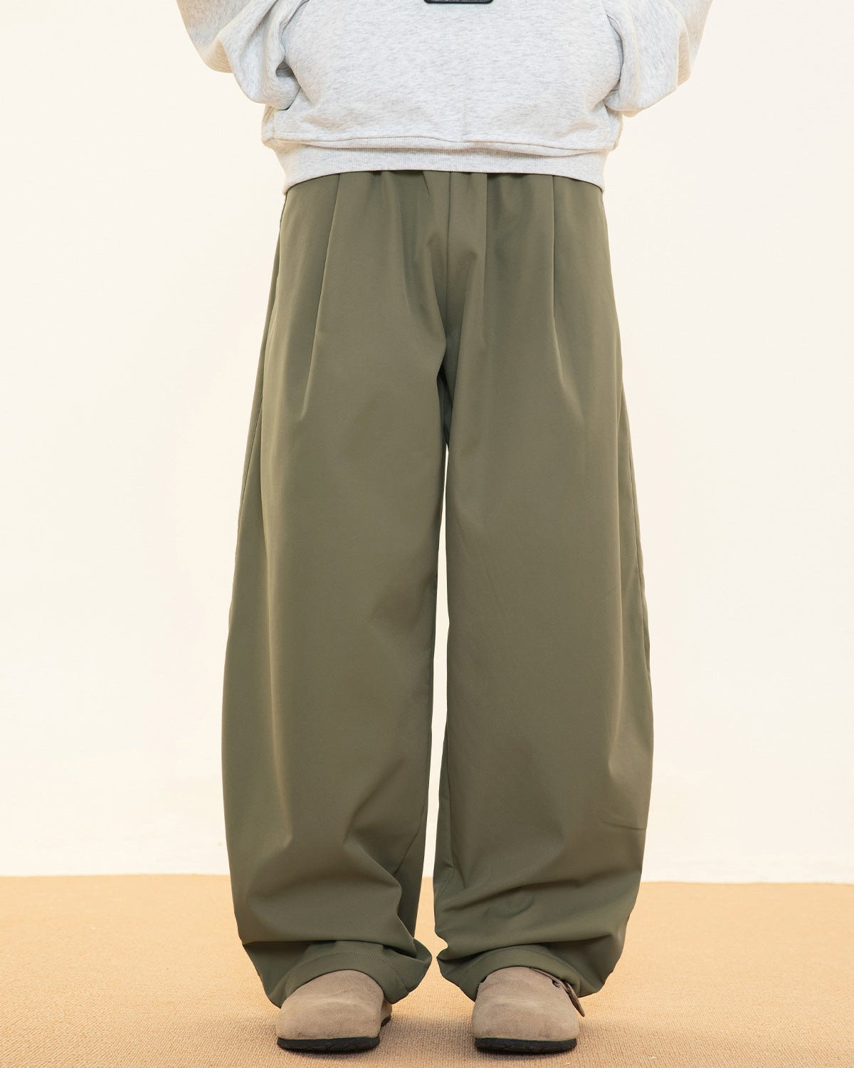 The Divide Pleat Fleece Jeans